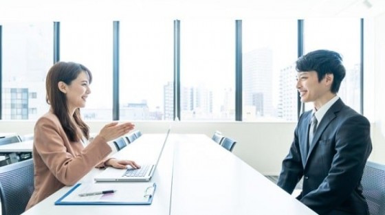 Làm việc theo ca, tính lương thêm giờ thế nào?